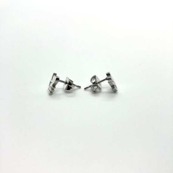 SILVER Love Heart Earring Pair - Picture 5 of 9